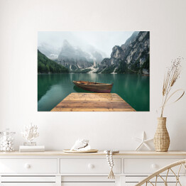 Plakat Jezioro w dolinie górskiej we Włoszech