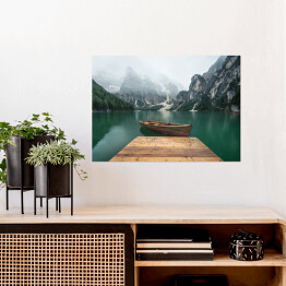 Plakat Jezioro w dolinie górskiej we Włoszech
