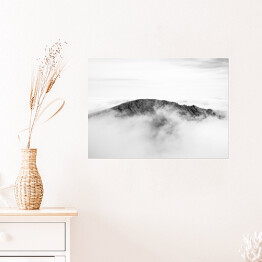 Plakat samoprzylepny Łańcuch górski we mgle, Islandia