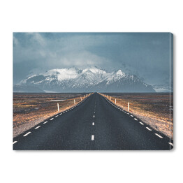 Obraz na płótnie Droga prowadząca do gór na południu Islandii