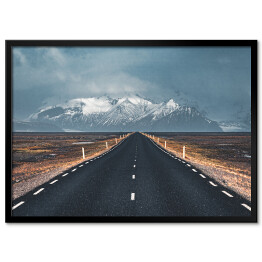 Plakat w ramie Droga prowadząca do gór na południu Islandii