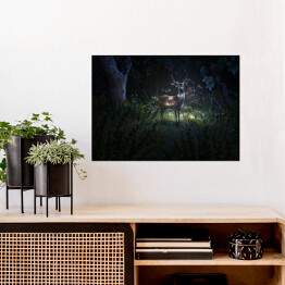Plakat samoprzylepny Jeleń wśród świetlików w lesie nocą 