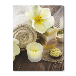 Obraz na płótnie Zabiegi spa - kwiat, ręcznik i świece