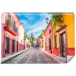 Fototapeta samoprzylepna Piękne ulice i kolorowe fasady San Miguel de Allende w Guanajuato, Meksyk