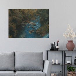Plakat samoprzylepny Rwąca rzeka w skandynawskim lesie