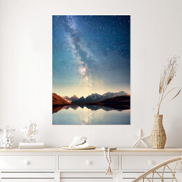 Plakat Nocne niebo nad górskim krajobrazem