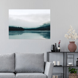 Plakat Norweskie jezioro we mgle 