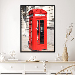 Obraz w ramie Londyńska czerwona budka telefoniczna 