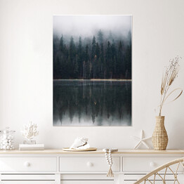 Plakat samoprzylepny Las we mgle na skraju jeziora