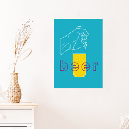 Plakat Dłoń trzymająca piwo na niebieskim tle - ilustracja z napisem "Beer"