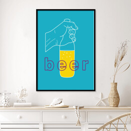 Plakat w ramie Dłoń trzymająca piwo na niebieskim tle - ilustracja z napisem "Beer"