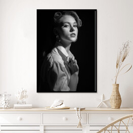 Plakat w ramie Kobieta retro fotografia czarno biała 