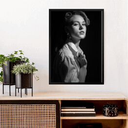Obraz w ramie Kobieta retro fotografia czarno biała 