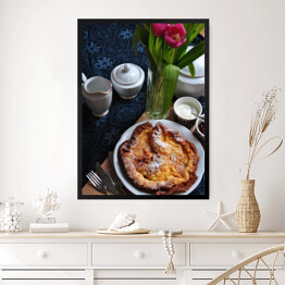 Obraz w ramie Romantyczna kobieca kompozycja z kwiatami, kawą i ciastkiem