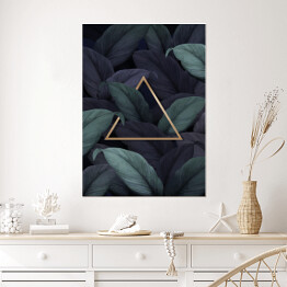 Plakat Tropikalne ciemne liście z trójkątem w złotym kolorze