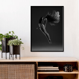 Plakat w ramie Balerina z długimi włosami skacze 