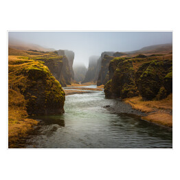 Plakat Islandzka rzeka wśród skał