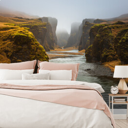 Fototapeta samoprzylepna Islandzka rzeka wśród skał