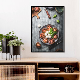 Plakat w ramie Przystawki z pomidorami, bazylią i mozzarellą