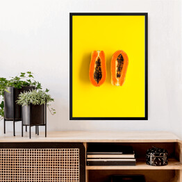 Obraz w ramie Papaja na intensywnie żółtym tle