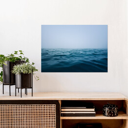 Plakat samoprzylepny Błękit oceanu w mglisty dzień