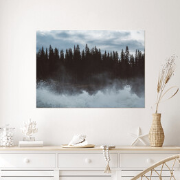 Plakat Mroczny las nad jeziorem we mgle