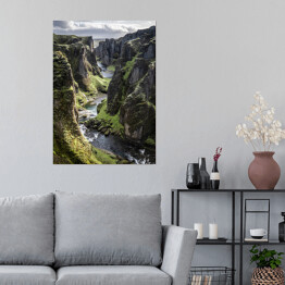 Plakat samoprzylepny Górski wąwóz z rzeką, Islandia