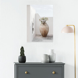 Plakat samoprzylepny Piękny wazon z kwiatami cienie na ścianie. Kreatywny, minimalny, stylizowany koncept dla blogerów.
