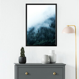 Obraz w ramie Ośnieżone drzewa na wzgórzu we mgle