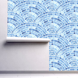 Tapeta w rolce Seigaha akwarela spójny wzór. Niebieski i biały nadruk dla tekstyliów. Praca ręczna na papierze. Urocze letnie i wiosenne tło. Ornament w stylu polka dot. Ilustracja wektorowa.
