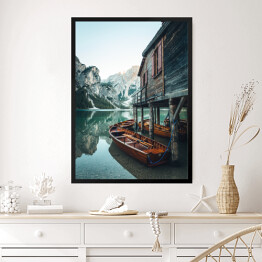 Obraz w ramie Jezioro w górach i drewniana łódź