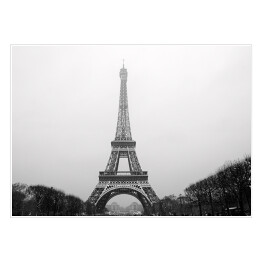 Plakat samoprzylepny Wieża Eiffla w pochmurny dzień w Paryżu