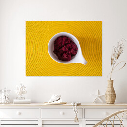 Plakat samoprzylepny Przygotowanie posiłku - dekoracja w kolorach żółtym i białym