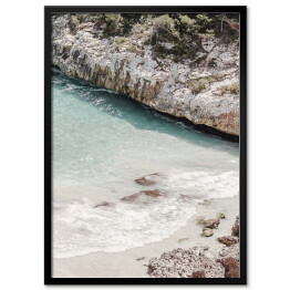 Plakat w ramie Letnia zatoka na plaży. Kreatywny, minimalny, jasny i zwiewny koncept stylizowany.