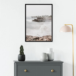 Plakat w ramie Nadmorska wioska skały fale oceaniczne burza. Kreatywny, minimalny, jasny i przewiewny stylizowany koncept.