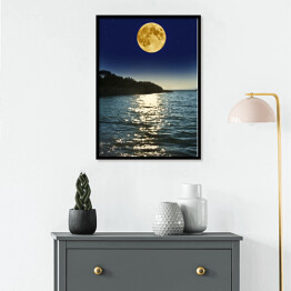 Plakat w ramie Pełnia księżyca nad jeziorem 