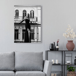 Obraz klasyczny Podróż do Paryża. Czarno biała fotografia kobiety