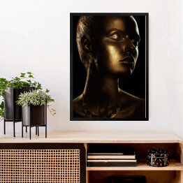Obraz w ramie Portret kobiety - złoty makijaż glamour