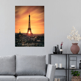 Plakat Wieża Eiffla o wschodzie słońca