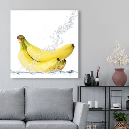 Obraz na płótnie Strumień wody uderzający w banany