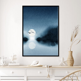 Plakat w ramie Ptaki w locie na tle księżyca nad jeziorem w niebieskich barwach. Krajobraz akwarelowy