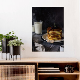 Plakat Zimowe stylowe śniadanie - pancakes z owocami i szklanką mleka