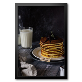 Obraz w ramie Zimowe stylowe śniadanie - pancakes z owocami i szklanką mleka