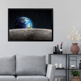 Obraz w ramie Ziemia widziana z Księżyca na ciemnym tle