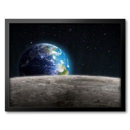 Obraz w ramie Ziemia widziana z Księżyca na ciemnym tle