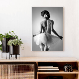 Obraz na płótnie Młoda tancerka baletowa w białym ubraniu