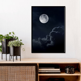 Plakat w ramie Pełnia księżyca na pochmurnym niebie