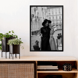 Obraz w ramie Spacer ulicami Paryża. Fotografia czarno biała