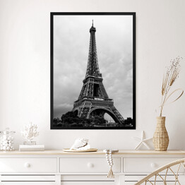 Obraz w ramie Wieża Eiffla w Paryżu. Czarno biała fotografia