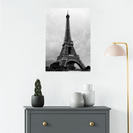 Plakat samoprzylepny Wieża Eiffla w Paryżu. Czarno biała fotografia